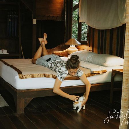 Отель Our Jungle House Khao Sok National Park Экстерьер фото