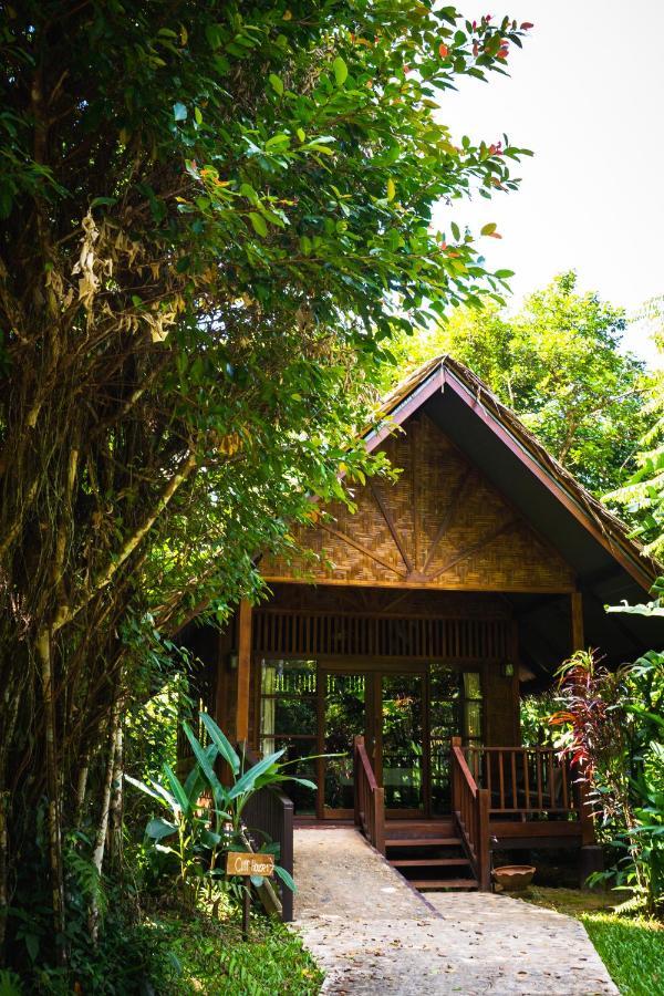 Отель Our Jungle House Khao Sok National Park Экстерьер фото