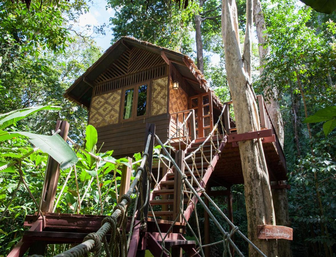 Отель Our Jungle House Khao Sok National Park Экстерьер фото