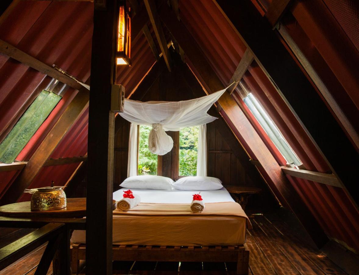 Отель Our Jungle House Khao Sok National Park Экстерьер фото