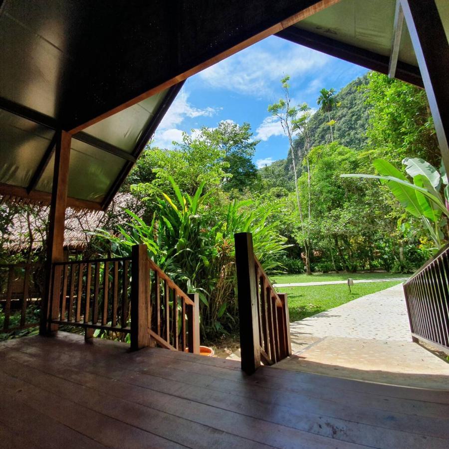 Отель Our Jungle House Khao Sok National Park Экстерьер фото