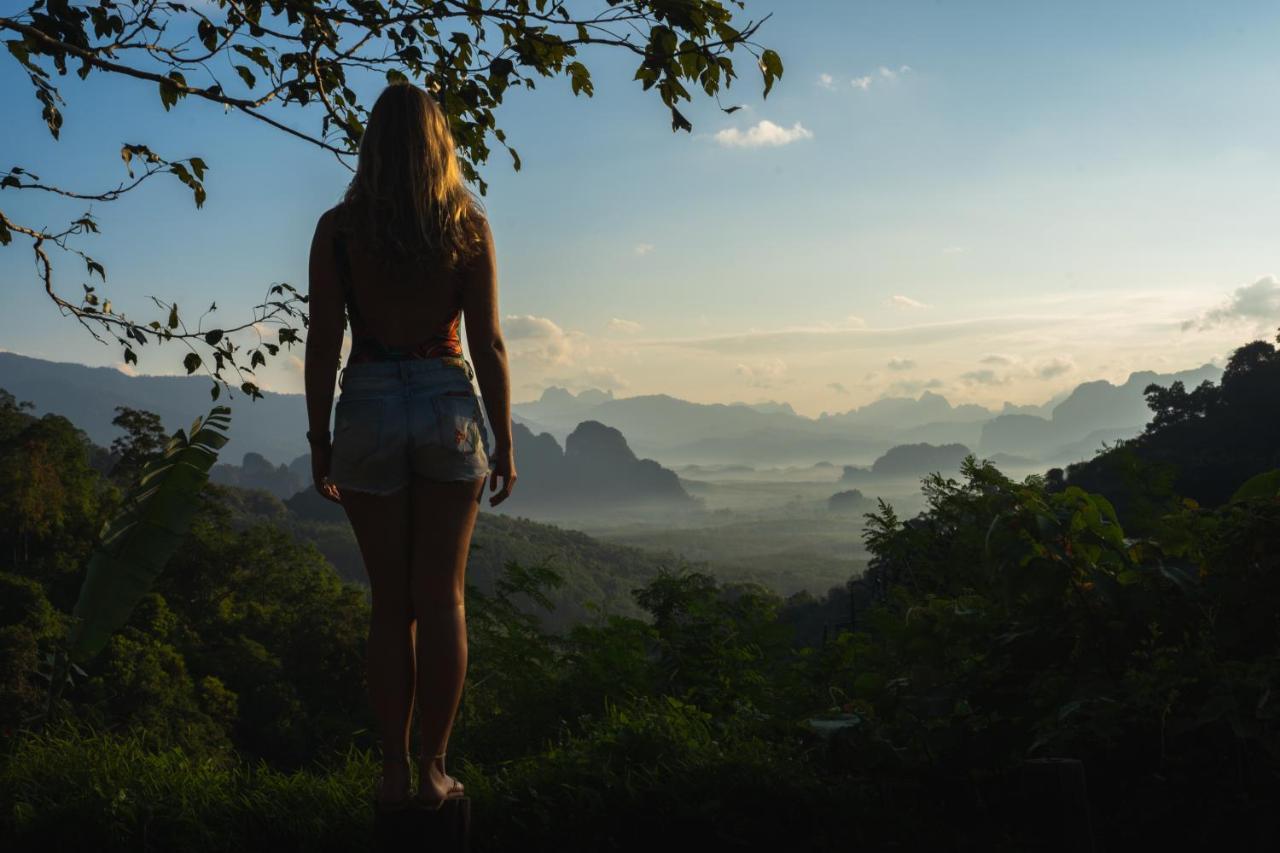 Отель Our Jungle House Khao Sok National Park Экстерьер фото