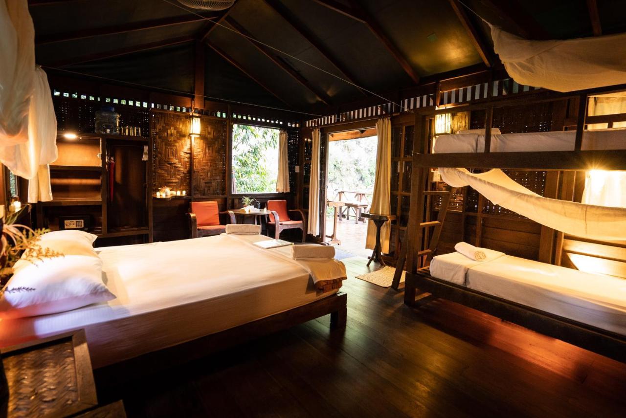 Отель Our Jungle House Khao Sok National Park Экстерьер фото