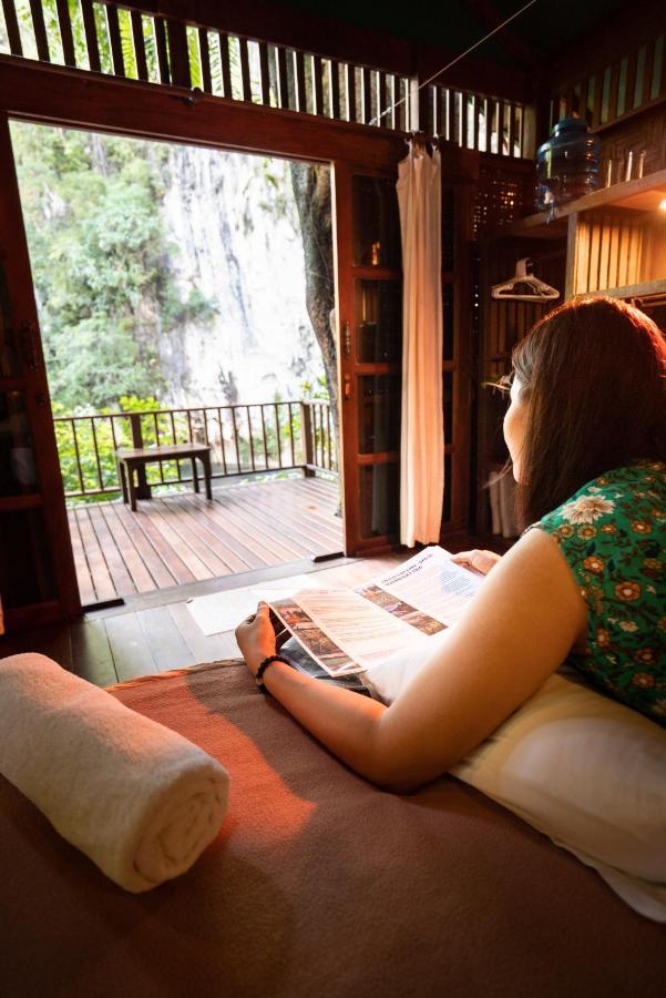 Отель Our Jungle House Khao Sok National Park Экстерьер фото