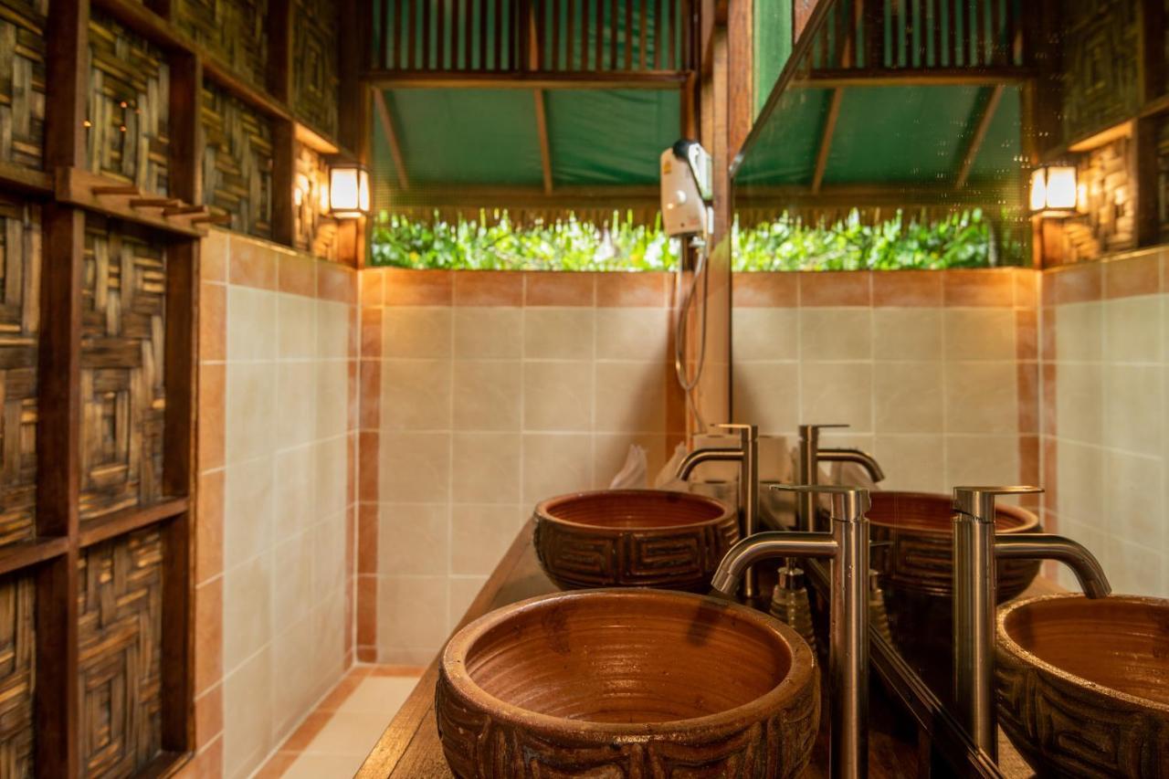 Отель Our Jungle House Khao Sok National Park Экстерьер фото