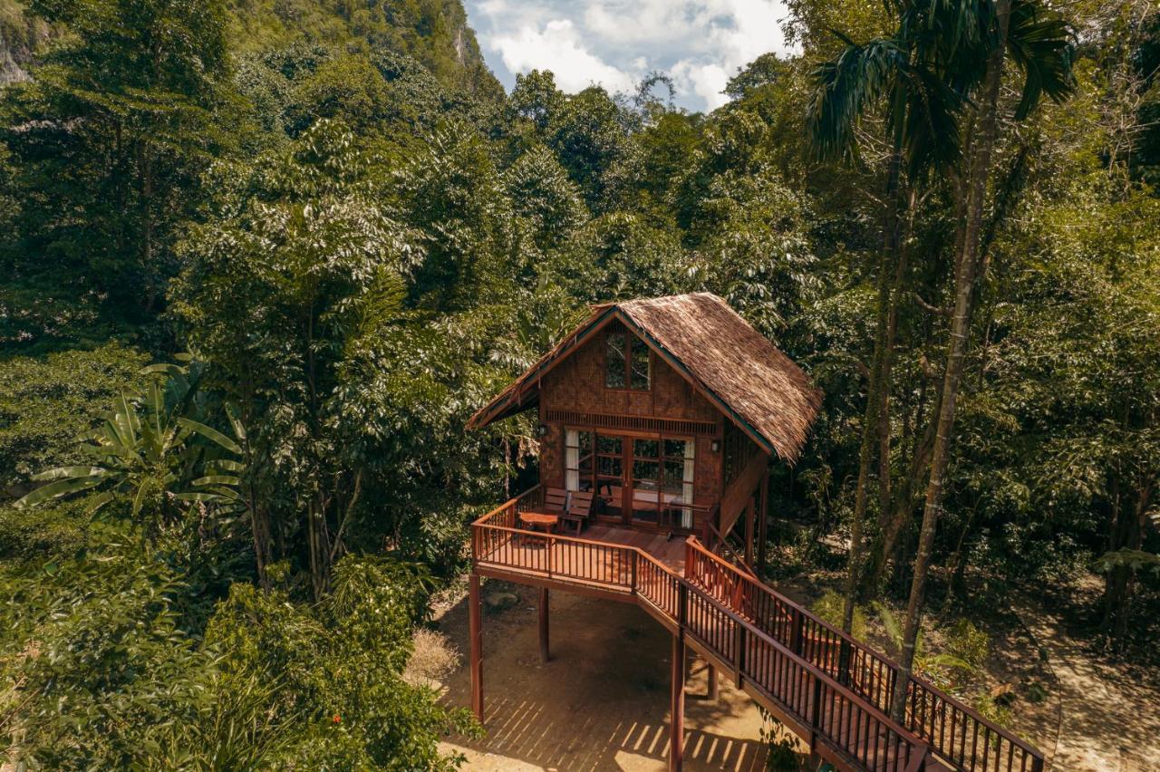 Отель Our Jungle House Khao Sok National Park Экстерьер фото
